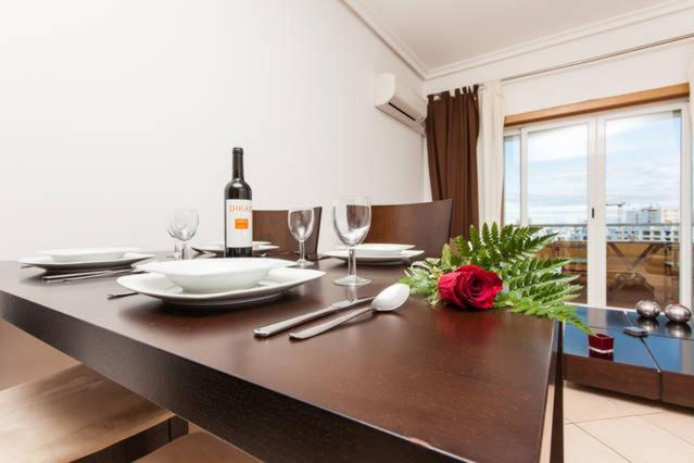 Casa Sol, Fast Wifi, Airco, Swimming Pool Near The Beach Praia Da Rocha 波尔蒂芒 外观 照片